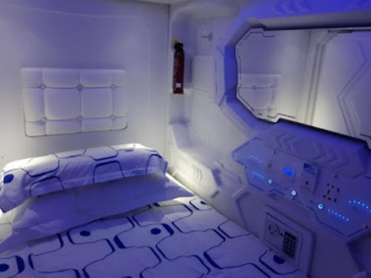 Riccarton Capsule Hotel Kuala Lumpur Dış mekan fotoğraf